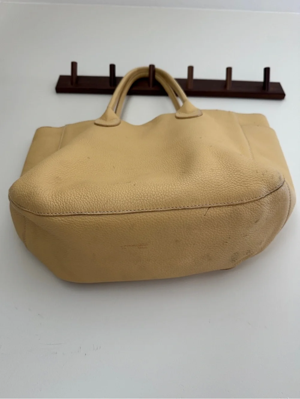 Unisa Resort Vintage Butter Yellow Leather Tote with Matching Coin Purse